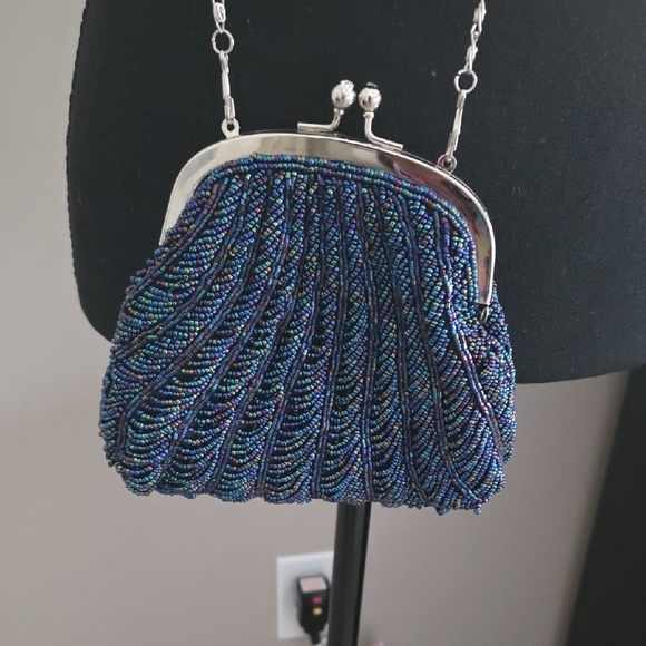 Elegant Blue Beaded Evening Bag - Picture 2 of 8